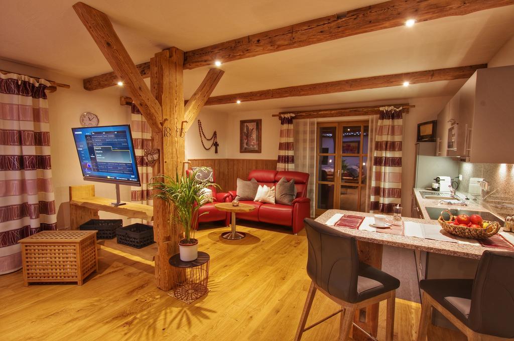 Holzhaus Lugerhof Leilighet Roding Eksteriør bilde